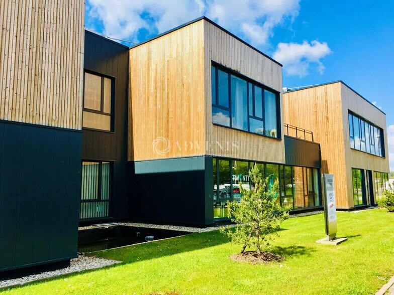 Office in Schiltigheim for lease - Building Photo - Image 1 of 13