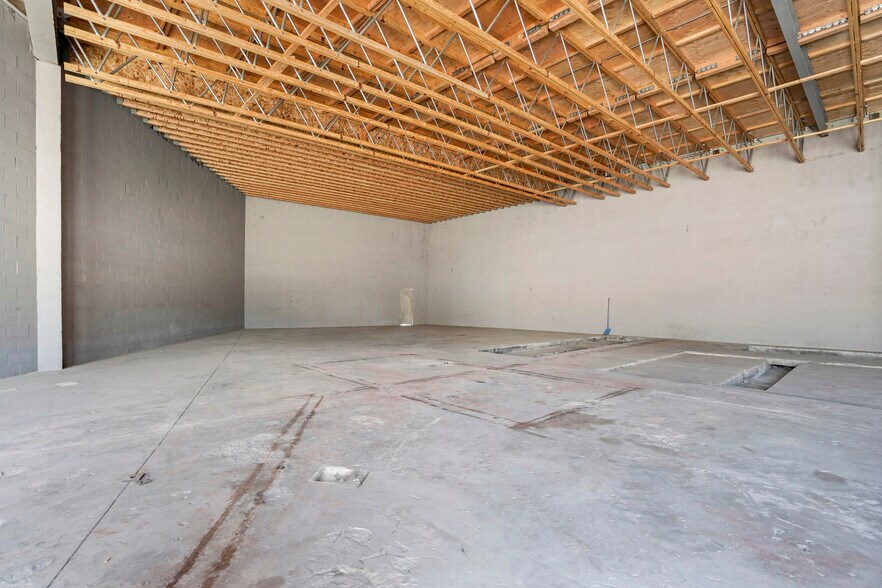 10926 Randall St, Sun Valley, CA for lease - Building Photo - Image 3 of 21