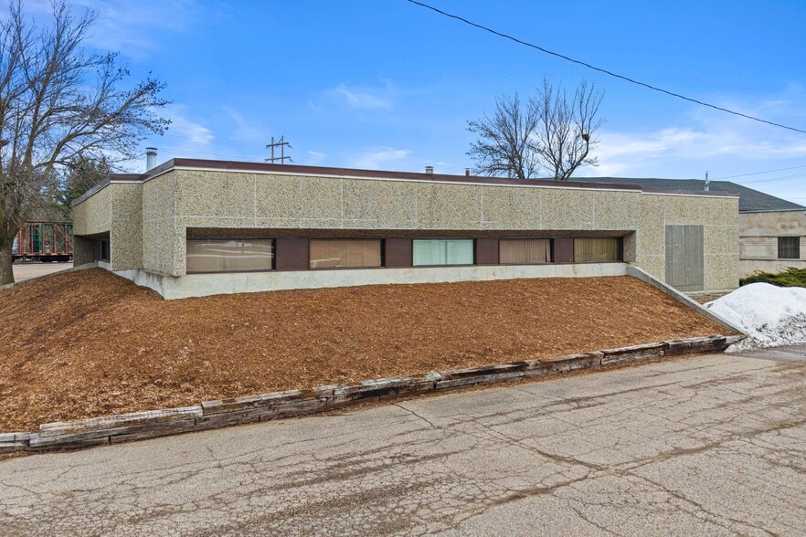1431 N 2nd St, Wisconsin Rapids, WI for sale - Building Photo - Image 2 of 28