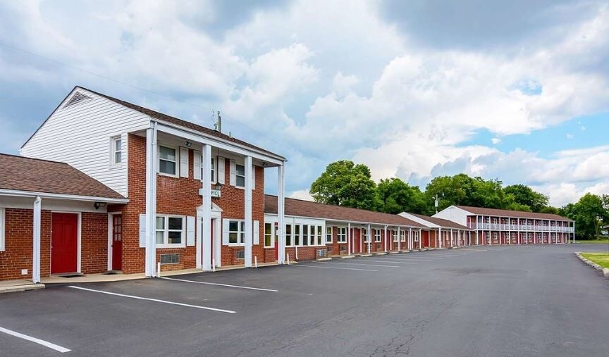 1290 S Main St, Woodstock, VA for sale Primary Photo- Image 1 of 1