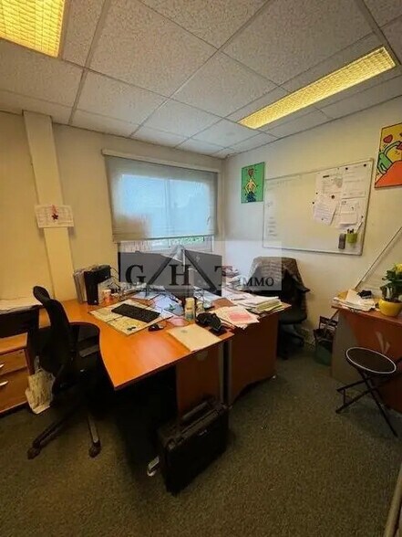 Office in Santeny for lease - Interior Photo - Image 3 of 5