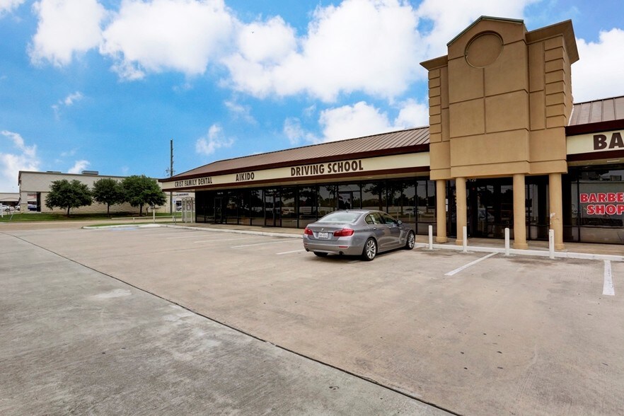24914 SH 249, Tomball, TX 77375
