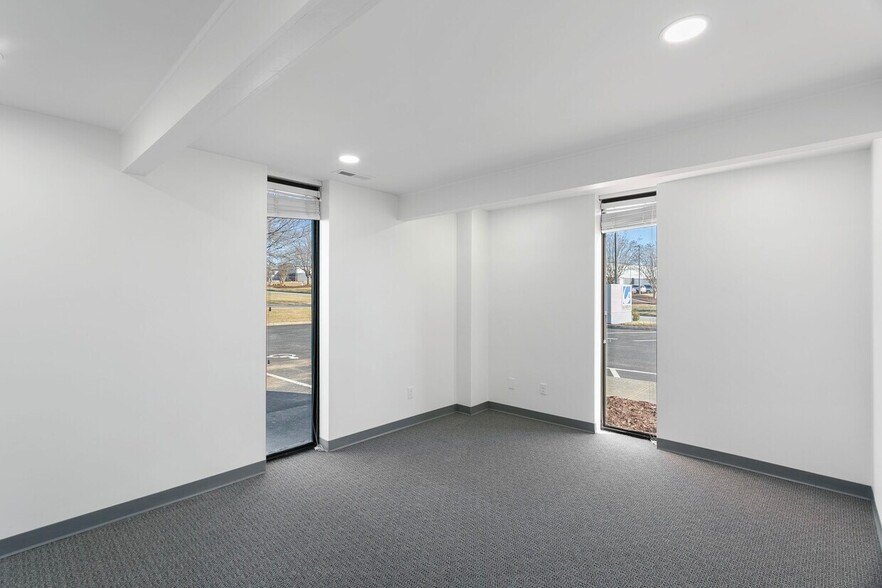 1337 Angel St, Kernersville, NC for lease - Building Photo - Image 2 of 3