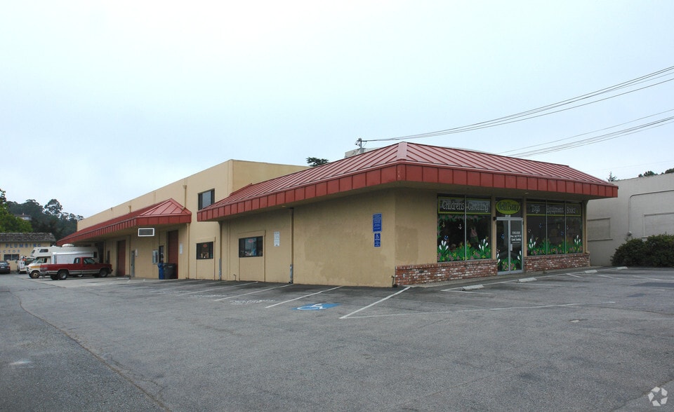 2555-2557 Soquel Dr, Santa Cruz, CA for sale - Primary Photo - Image 3 of 16
