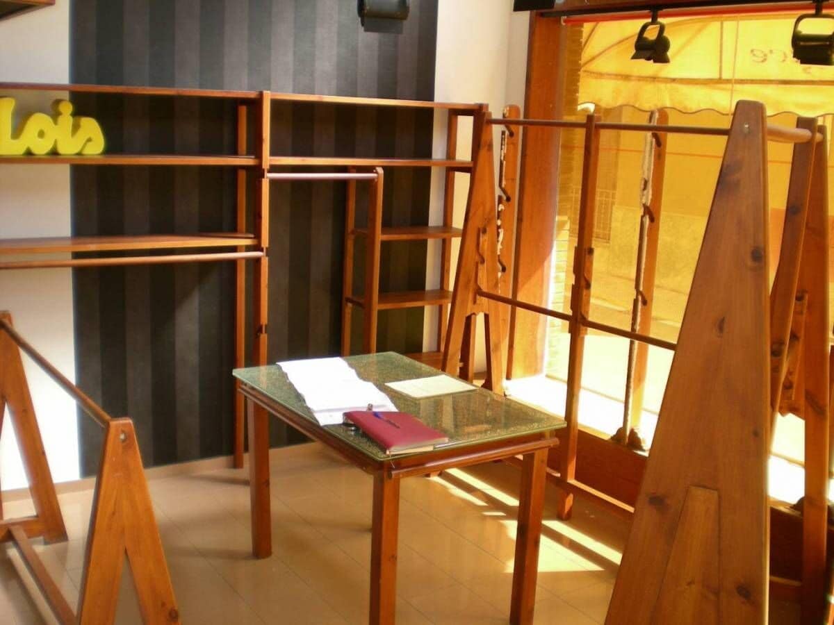 Sallent, BAR 08650 - - - Interior Photo - Image 1 of 5