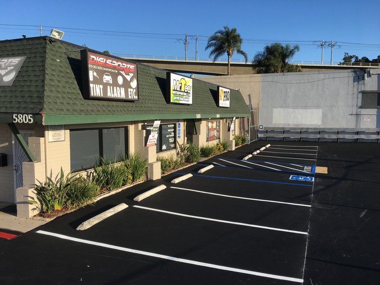 5803-5829 Mission Gorge Rd, San Diego, CA for lease - Building Photo - Image 3 of 8