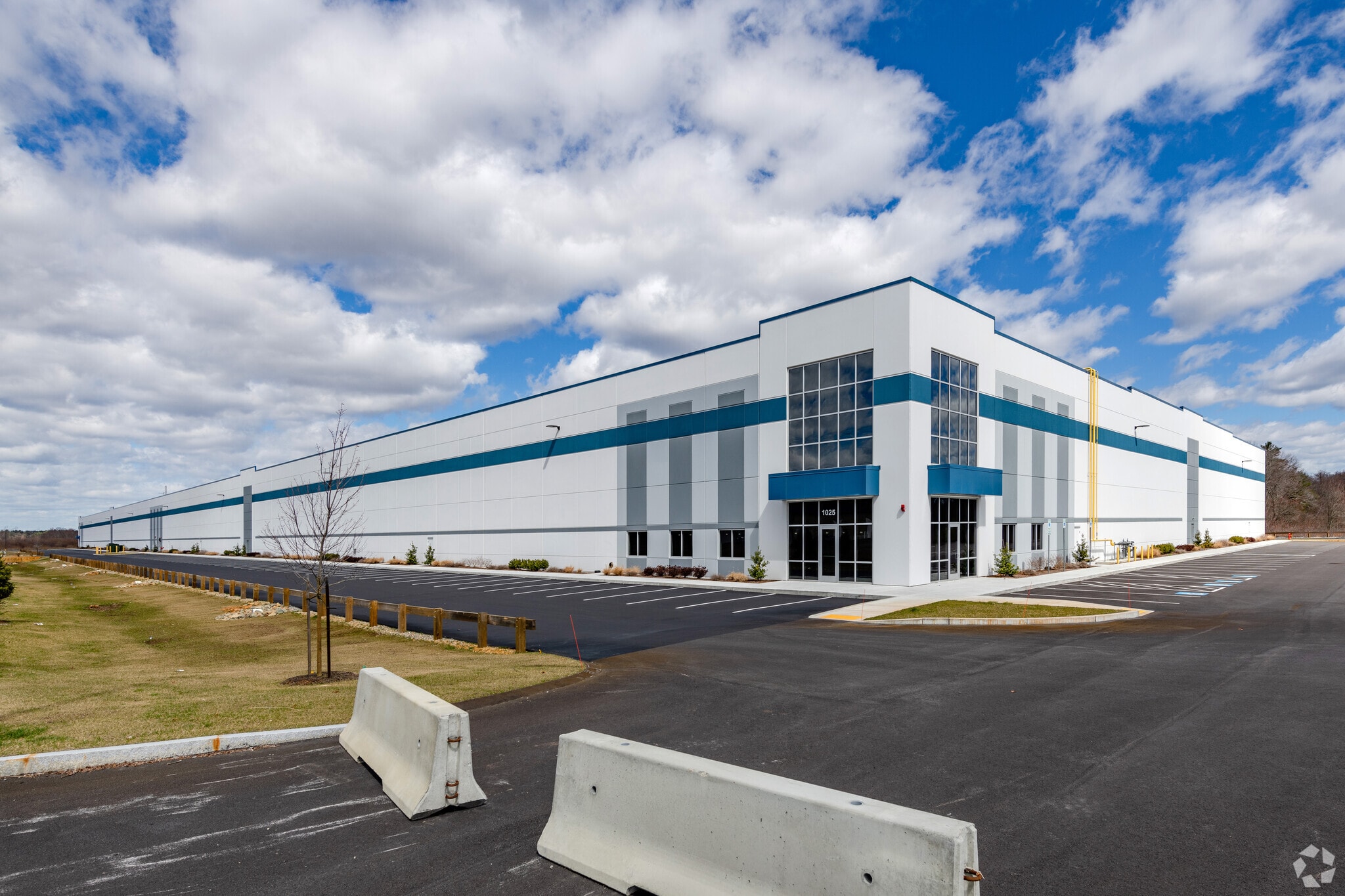 1025 Elm St, Bridgewater, MA for lease Building Photo- Image 1 of 6