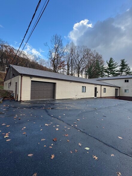 1777 N Colony Rd, Meriden, CT for lease - Building Photo - Image 2 of 12