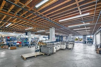 2250 Maple Ave, Los Angeles, CA for lease Interior Photo- Image 2 of 9