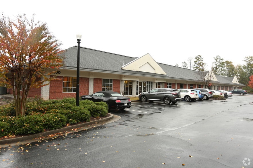 5700 Hillandale Dr, Lithonia, GA for lease - Building Photo - Image 2 of 2