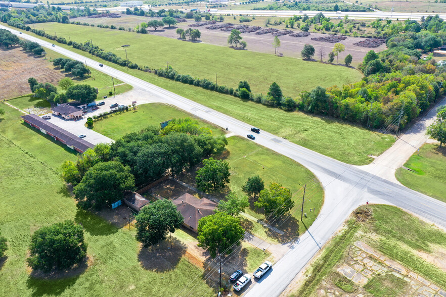 1234 Frydek Rd, Sealy, TX for sale - Building Photo - Image 2 of 12