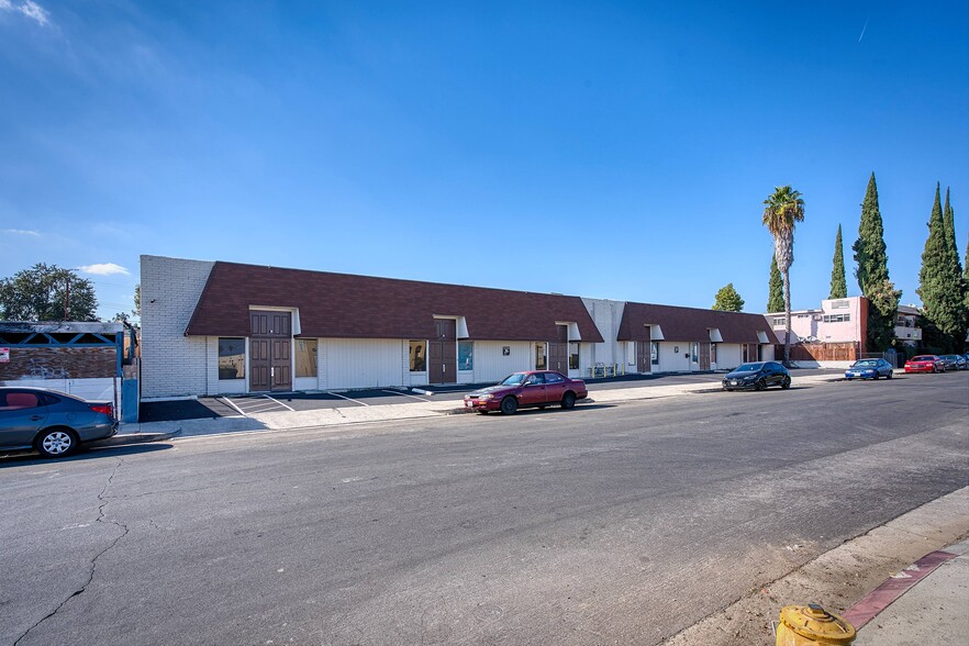 8023-8033 Remmet Ave, Canoga Park, CA for lease - Building Photo - Image 1 of 6