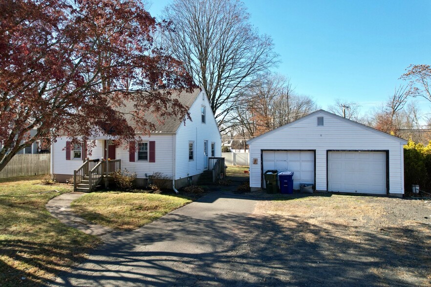 33 Buckland St, Plantsville, CT for sale - Building Photo - Image 3 of 19