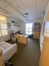 22102 N Pepper Rd, Lake Barrington, IL for lease Interior Photo- Image 2 of 9