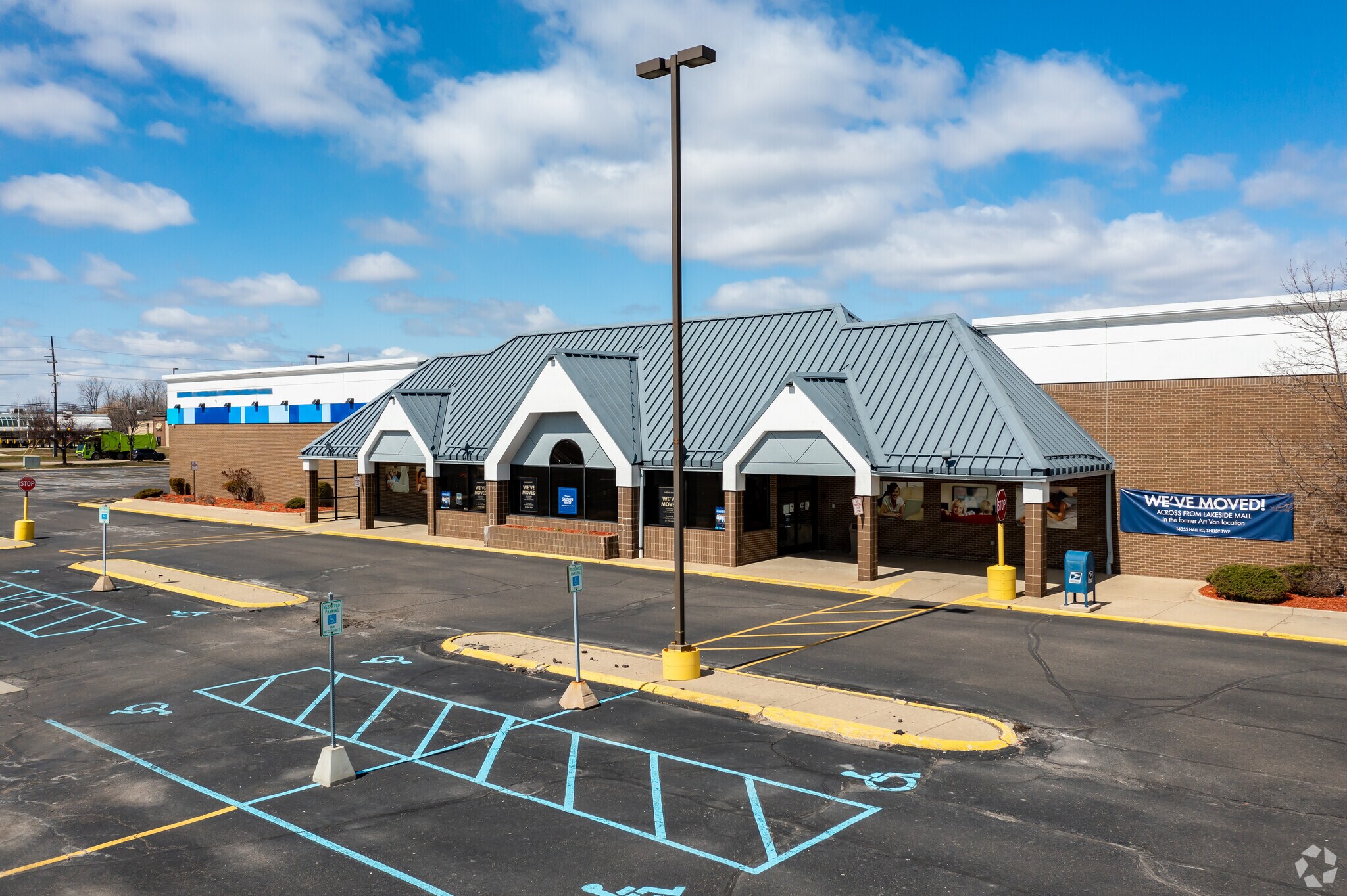 45300 Hayes Rd, Macomb Township, MI for lease Primary Photo- Image 1 of 12