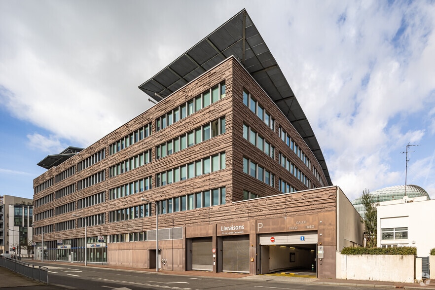 5-11 Boulevard Gallieni, Issy-les-Moulineaux for lease - Building Photo - Image 2 of 5