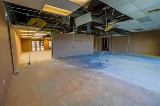 2900 E Sunshine St, Springfield, MO for lease Interior Photo- Image 2 of 10