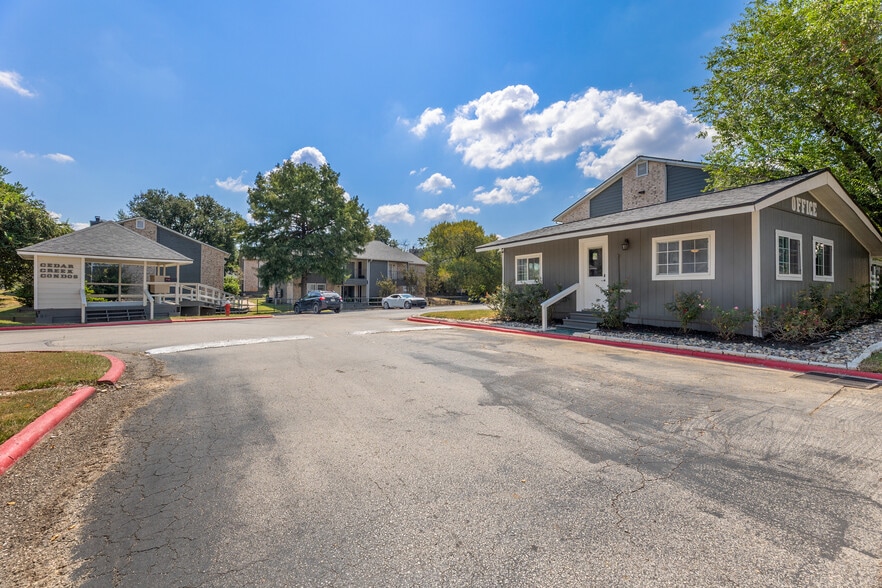 1000 E University Dr, College Station, TX for sale - Building Photo - Image 1 of 1