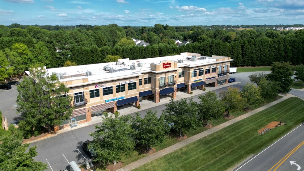 491 Williamson Rd, Mooresville, NC for lease - Building Photo - Image 3 of 30