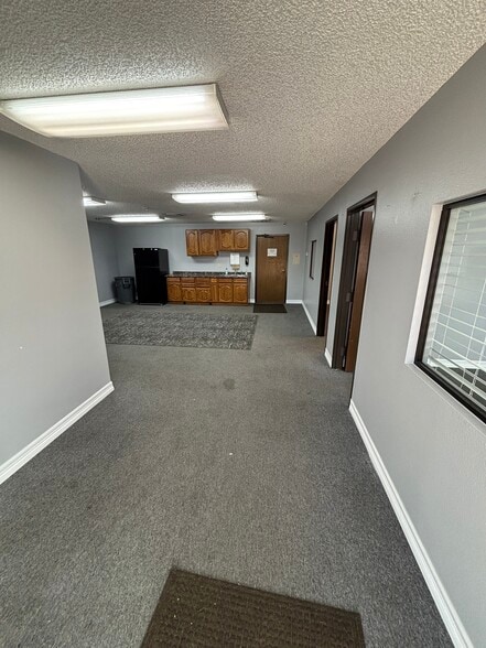 5695 Parachute Cir, Colorado Springs, CO for lease - Building Photo - Image 3 of 10