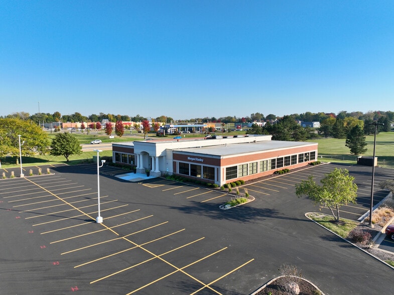 2126 N Perryville Rd, Rockford, IL for lease - Building Photo - Image 2 of 7