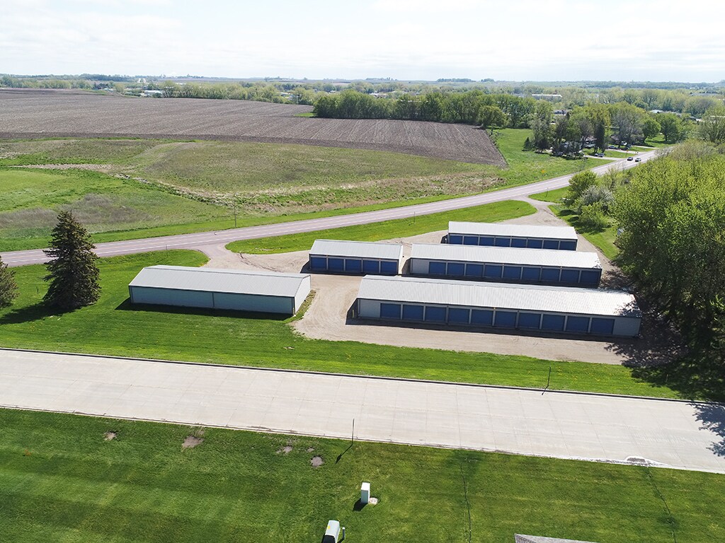2057 4th Ave, Windom, MN for sale Primary Photo- Image 1 of 1