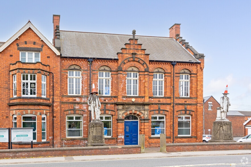 100 Saltergate, Chesterfield for sale - Building Photo - Image 2 of 8