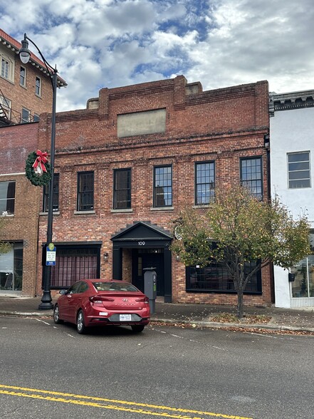 109 Gillespie St, Fayetteville, NC for sale - Building Photo - Image 2 of 12