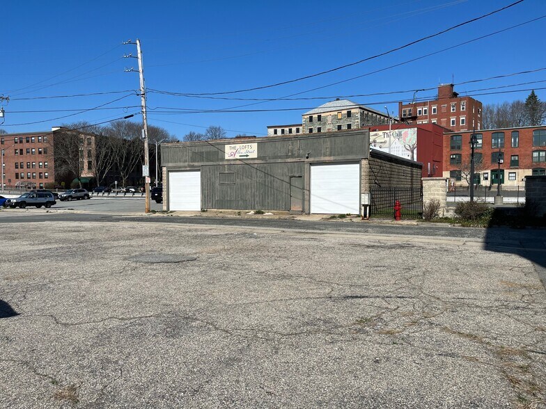 60 Allen, Woonsocket, RI for sale - Primary Photo - Image 1 of 1