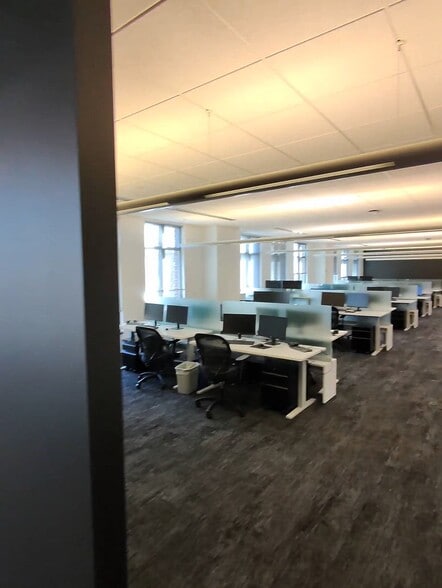 6300 Sprint Pky, Overland Park, KS for lease - Commercial Listing Video - Image 2 of 19