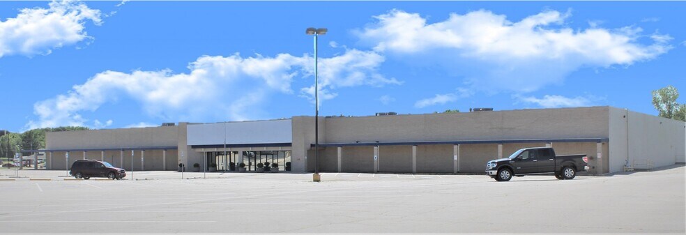 120-160 Cloverleaf Plz, Van Buren, AR for sale - Building Photo - Image 1 of 1