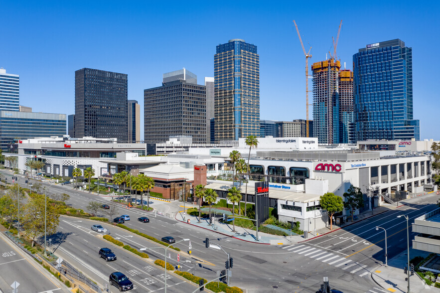 10250 Santa Monica Blvd, Los Angeles, CA for sale - Building Photo - Image 1 of 1