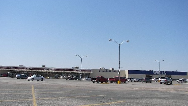 2015 W Broadway St, Ardmore, OK for lease - Building Photo - Image 2 of 7