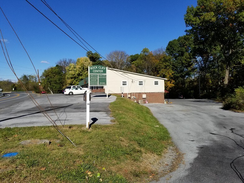 19461956 Rock Cliff Dr, Martinsburg, WV 25401