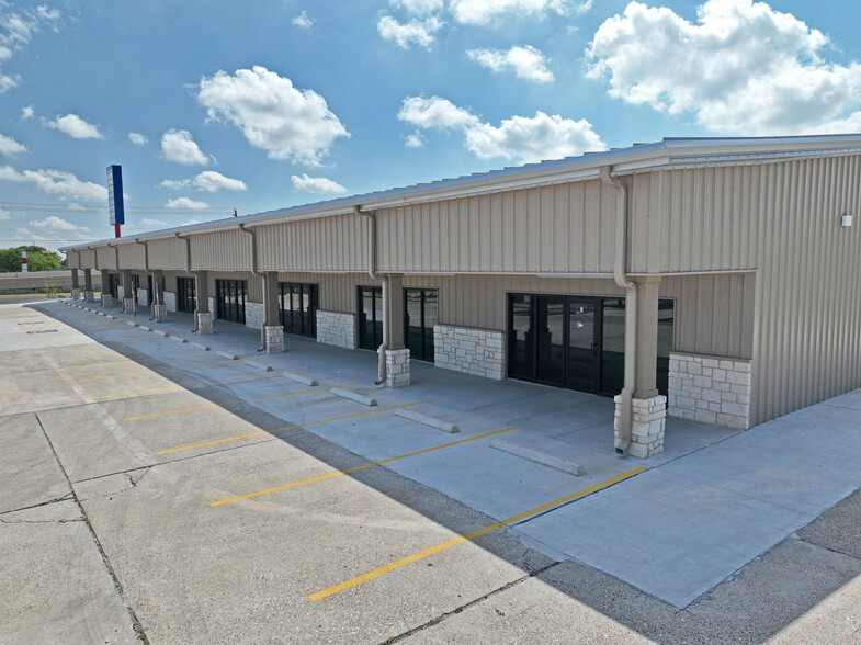 6940 S Padre Island Dr, Corpus Christi, TX for lease - Building Photo - Image 2 of 8