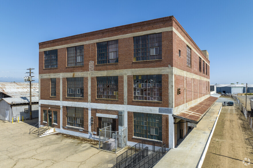 430 W Ventura St, Dinuba, CA for lease - Building Photo - Image 3 of 23