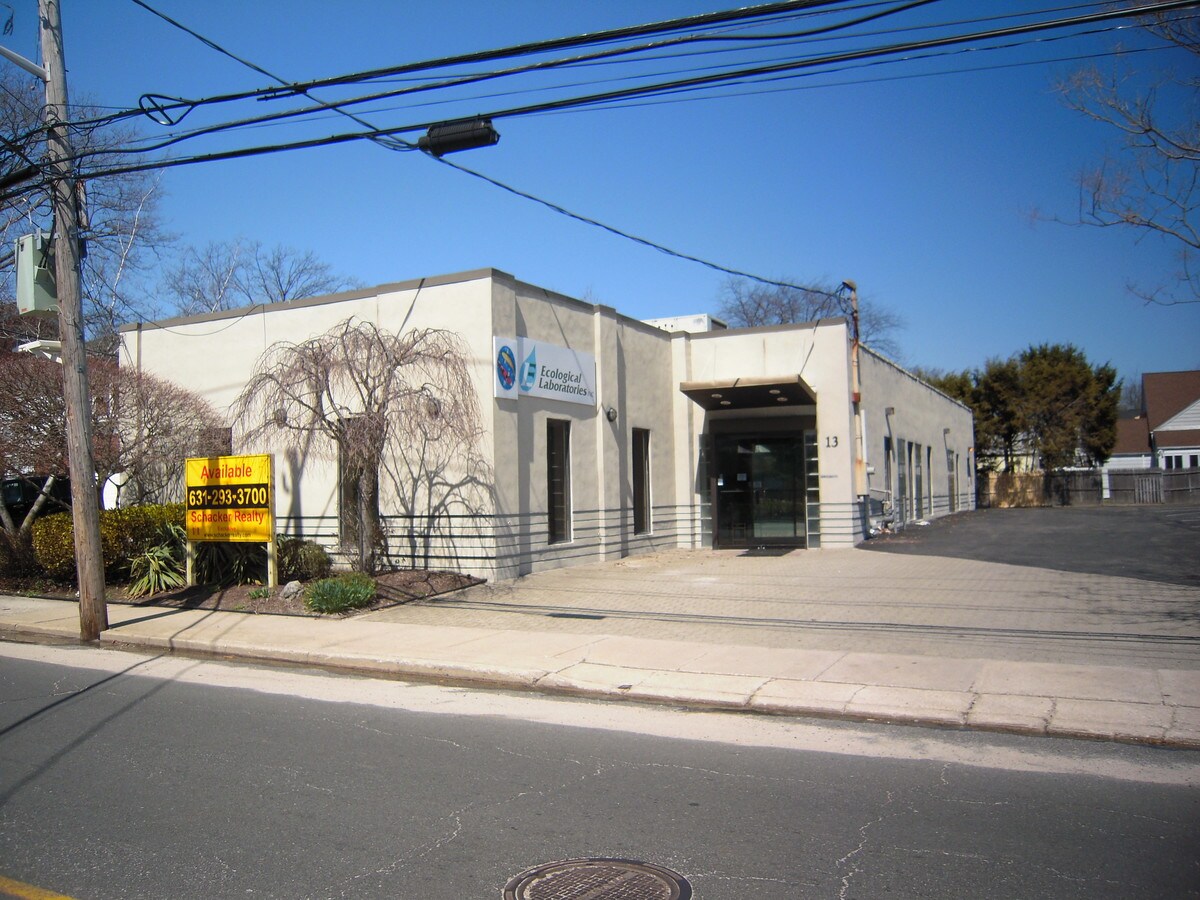 13 Hendrickson Ave, Lynbrook, NY 11563 Property Record