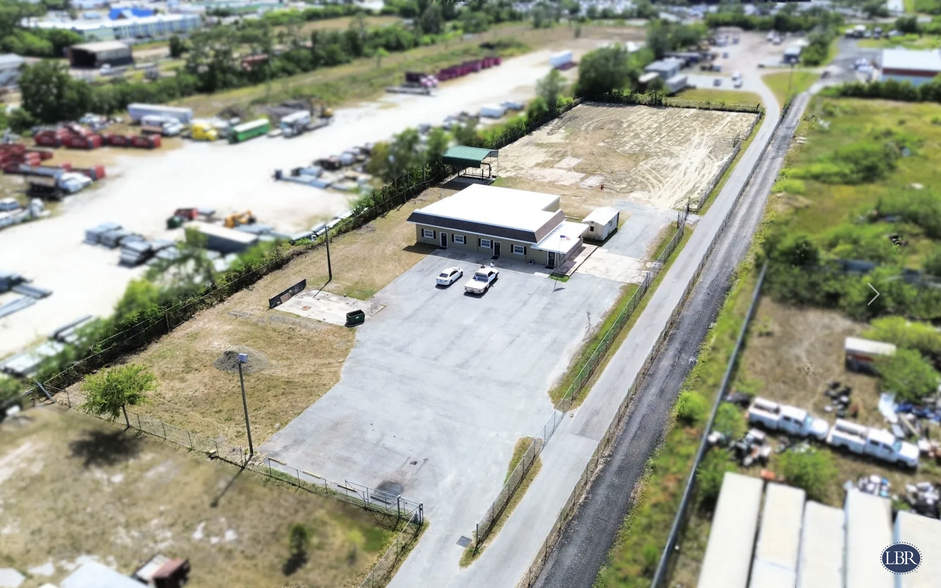 450 Cox Rd, Cocoa, FL for sale - Primary Photo - Image 1 of 1