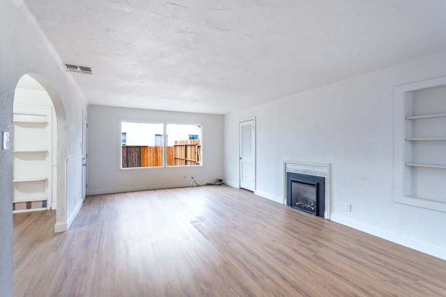 1025 Parkview Ave, Redding, CA for sale - Building Photo - Image 3 of 38