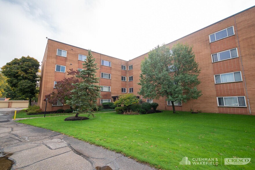 15851587 Mallard Dr, Cleveland, OH 44124