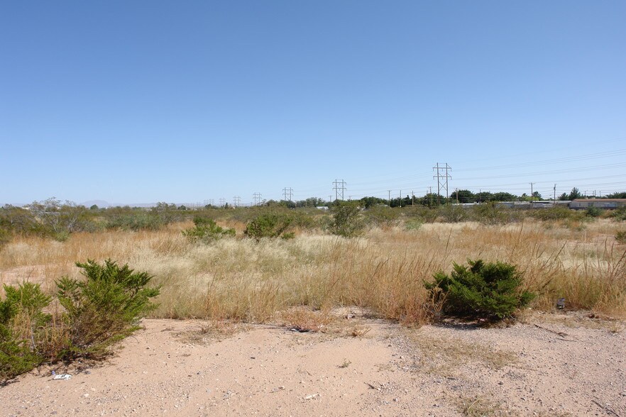 10400 McCombs St, El Paso, TX for sale - Primary Photo - Image 1 of 1