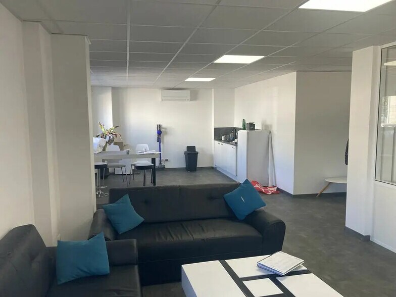 Office in Le Versoud for lease - Building Photo - Image 3 of 3