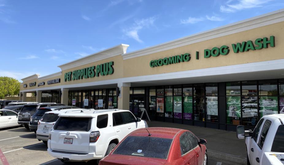 5807-5809 W 45th Ave, Amarillo, TX for lease - Building Photo - Image 3 of 5