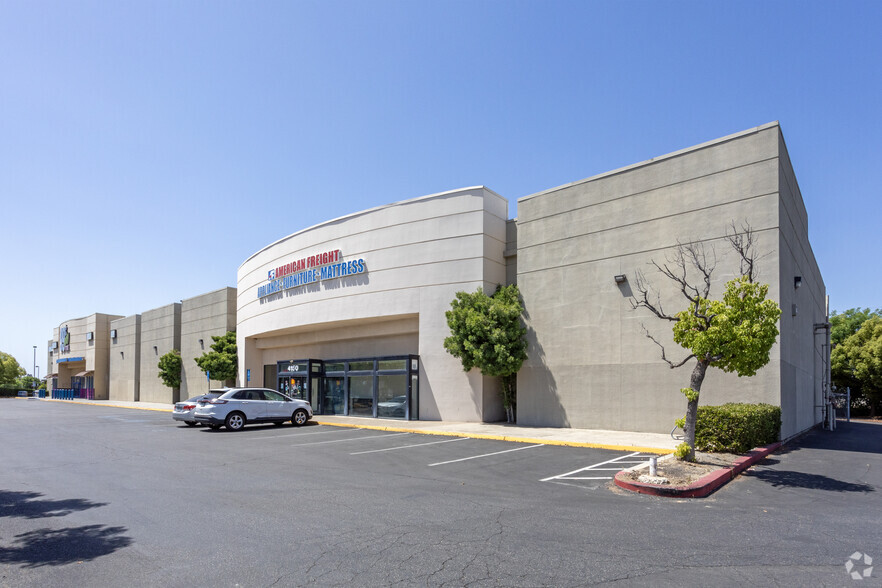 4150-4190 W Shaw Ave, Fresno, CA for lease - Building Photo - Image 3 of 11