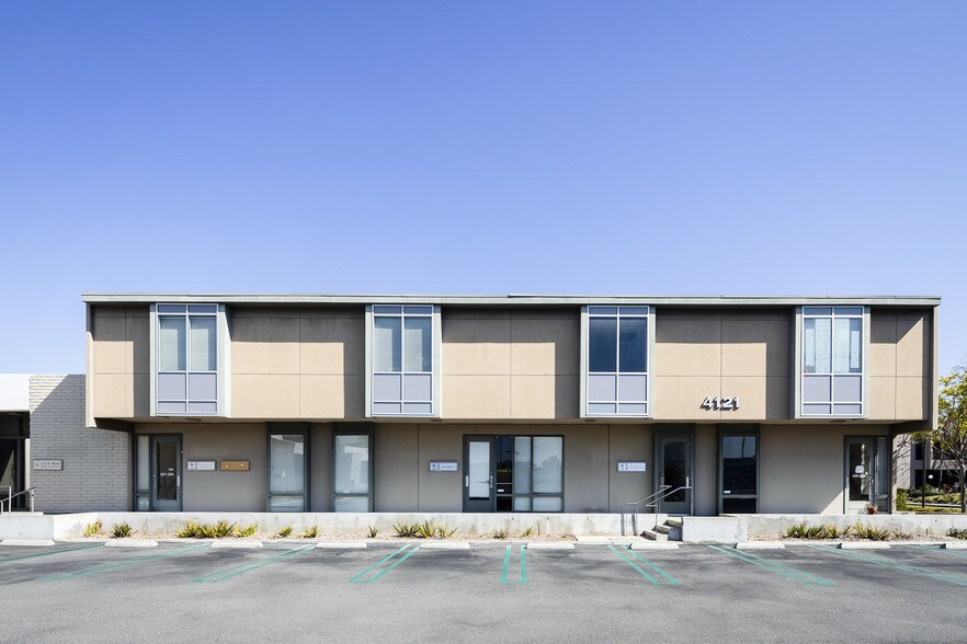 4121 Westerly Pl, Newport Beach, CA for lease - Primary Photo - Image 1 of 6