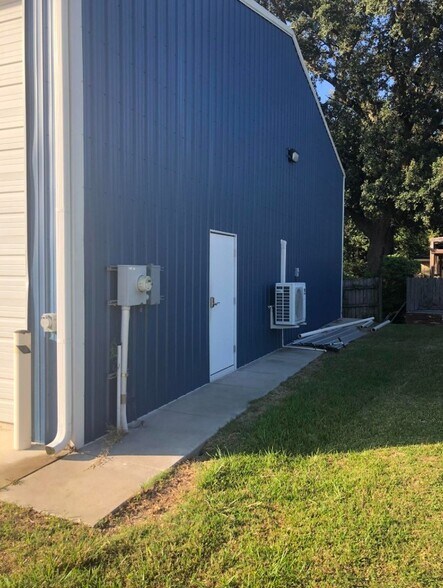 1106 Port Neches Ave, Port Neches, TX for sale - Building Photo - Image 2 of 4