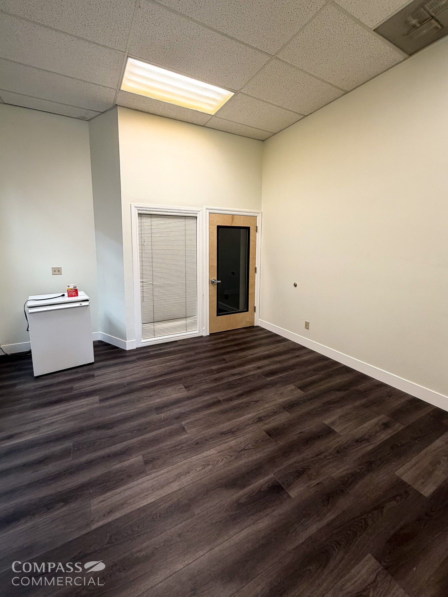 869 NW Wall St, Bend, OR for lease Interior Photo- Image 1 of 8