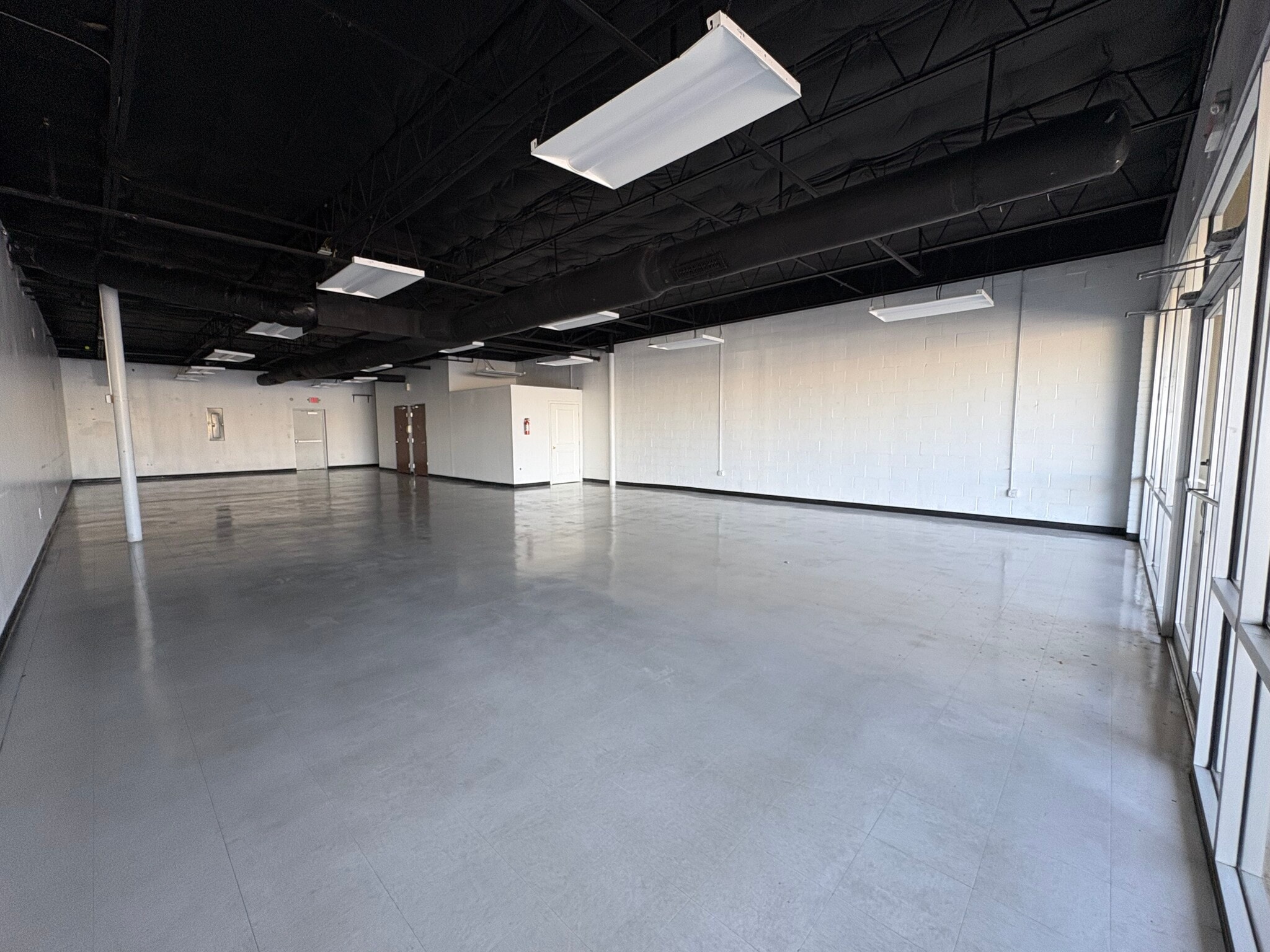 410 E Camp Wisdom Rd, Duncanville, TX for lease Interior Photo- Image 1 of 2