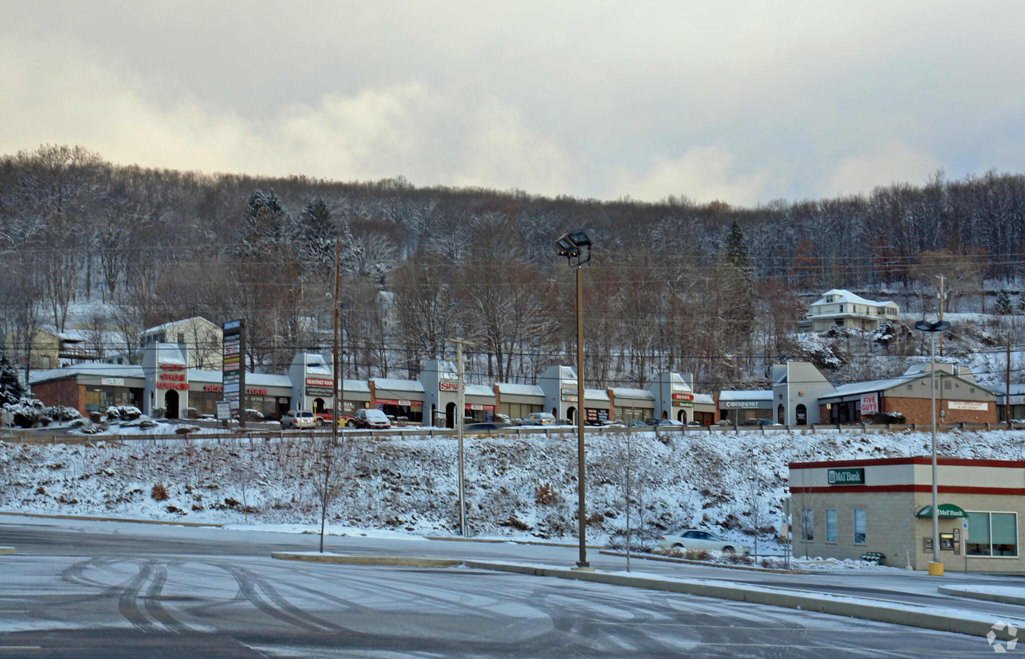 709-739 Scranton Carbondale Hwy, Dickson City, PA for sale Primary Photo- Image 1 of 1