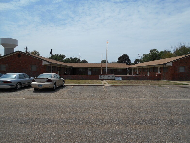 1205-1207 Raleigh St, Plainview, TX for sale - Building Photo - Image 1 of 1